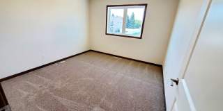 3 Bed 2.5 Bath Townhome! Gallery 29