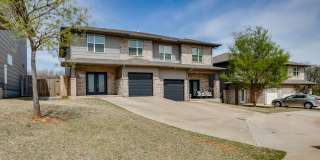 Brand New 3 Bed 2.5 Bath Duplex Includes Office Space (See Contact Info Below) Gallery 3