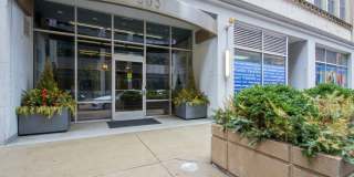 565 W Quincy Street unit: 1714 Gallery 1