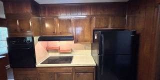 3 Bedroom, 2 Bathroom Brick Home Gallery 6