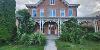 Lovely Victorian Style Home Gallery 1