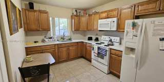 6410 SW 57th Ct Gallery 2