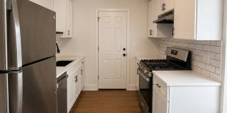 7426 North Ashland BoulevardApt 3 7426 North Ashland BoulevardApt 3 Gallery 1