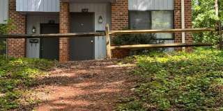 2BR/1.5BA Townhome Style Apartment Gallery 1