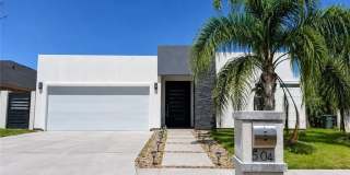 504 Hackberry Avenue Gallery 1