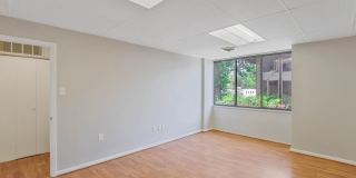 311 MAPLE AVE W #C Gallery 27