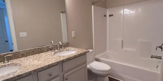 Beautiful 3bed, 2bath Home in Park Circle Gallery 19