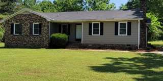 Cozy, 3-Bedroom Ranch Gallery 1