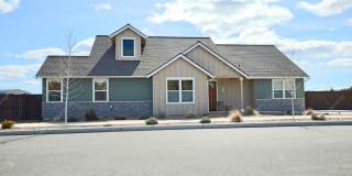 **Unfurnished** Single-level 3 BR-2BA  Home with Mountain Views Gallery 1