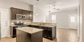 AVAILABLE NOW! Beautiful 3 Bedroom Duplex Located in New Braunfels, Texas! Gallery 8