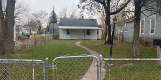 2727 Winter Street - Ranch Style Two Bedroom Home w/Fenced Yard *UPCOMING* (Not Showable Yet) Gallery 1