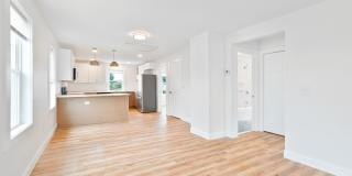 Beautifully Updated Two Bedroom Townhouse! Beautifully Updated Two Bedroom Townhouse! Gallery 3