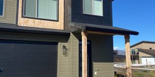 3 Bedroom | 2.5 Bath Home in The Dalles Gallery 1