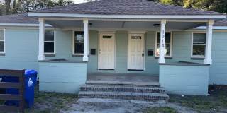 1914-A Carlton Street Gallery 1