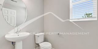 Spacious Townhouse with Central AC and 2-Car Garage Gallery 9