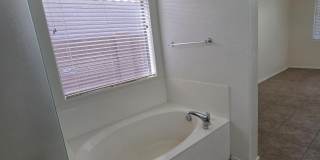 2709 W Redwood Lane Gallery 10