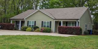 2BD/2BA-Mooresville- Landscaping Included Gallery 1