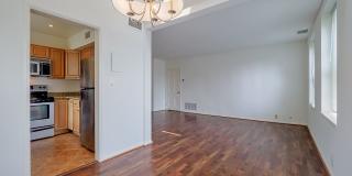 1BR with Loft/Den in NW DC's McLean Gardens 999 SF Gallery 1