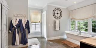 1692 Friar Tuck Road Gallery 31