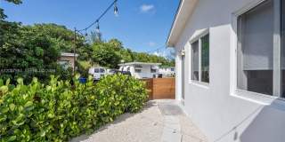 2380 NE 137th St Gallery 16