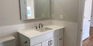 515 Jackson Avenue Gallery 13