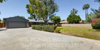 Beautifully Remodeled Single Family Home with Pool Gallery 3
