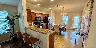 Room in 3 Bedroom Home at Nottingham Loop Gallery 13