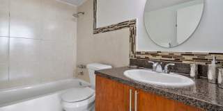 Grand Island Square - 3 Miles to Aventura Mall Gallery 70
