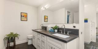 Island View at Waikiki Landmark: Waikiki Luxury Condo w/ Pool, Spa, Gym &amp; Lanais Gallery 16