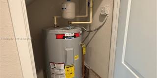 585 NW 11th Ave Gallery 8