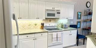 27080 Lake Harbor Court Gallery 10