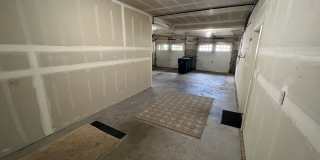 Spacious 5-Bed, 2.5-Bath Single-Family Home in Redmond Spacious 5-Bed, 2.5-Bath Single-Family Home in Redmond Gallery 30