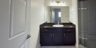 Beautiful Ranch 2 bed/2 bath Condominium Gallery 13