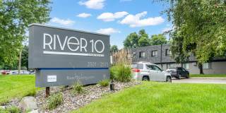 River 10 Apartments Gallery 40