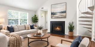 10208-C ASHBROOKE Court Gallery 1