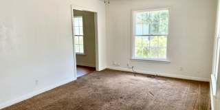 Enclosed Porch Area with Extra Storage/ Work Space Enclosed Porch Area with Extra Storage/ Work Space Gallery 3
