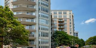 The Promenade at Harbor East Gallery 30