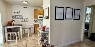 836 North University Avenue - 3 Gallery 3