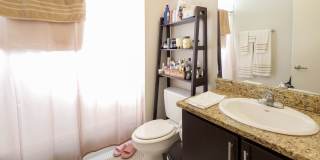 1900 N Lincoln Ave Gallery 8