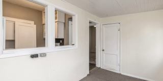 124 North Franklin Avenue Gallery 10