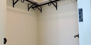 1000 Auahi Street Gallery 12