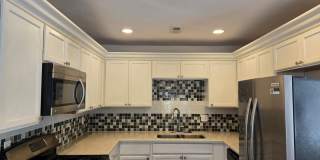 Beautiful townhome Gallery 10