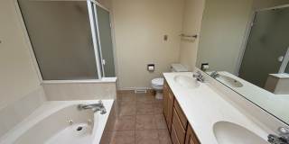Spacious 3-Bedroom Gallery 22