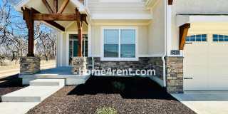 Nearly New Luxury Home in Blue Valley Schools! Gallery 4