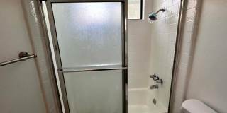 Spacious 3 bedroom 2.5 bath Condo for rent in Woodland Hills! Gallery 32