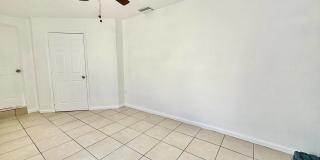 1607 E Maple Ave Gallery 11