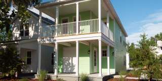 Porter's Lakeside - Luxury 4 Bedroom, 4 Bathroom House Gallery 1