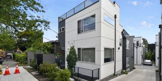 Modern 1-Year-Old Home in Central District w/ Private Rooftop Deck, Lower-Level Private Suite & Multi-Zone A/C Gallery 24