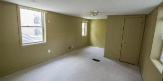 4-Bed Farmhouse Minutes from UVM Campus (30 Chase St) Gallery 17