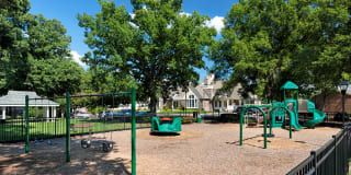 Kings Crossing Gallery 14